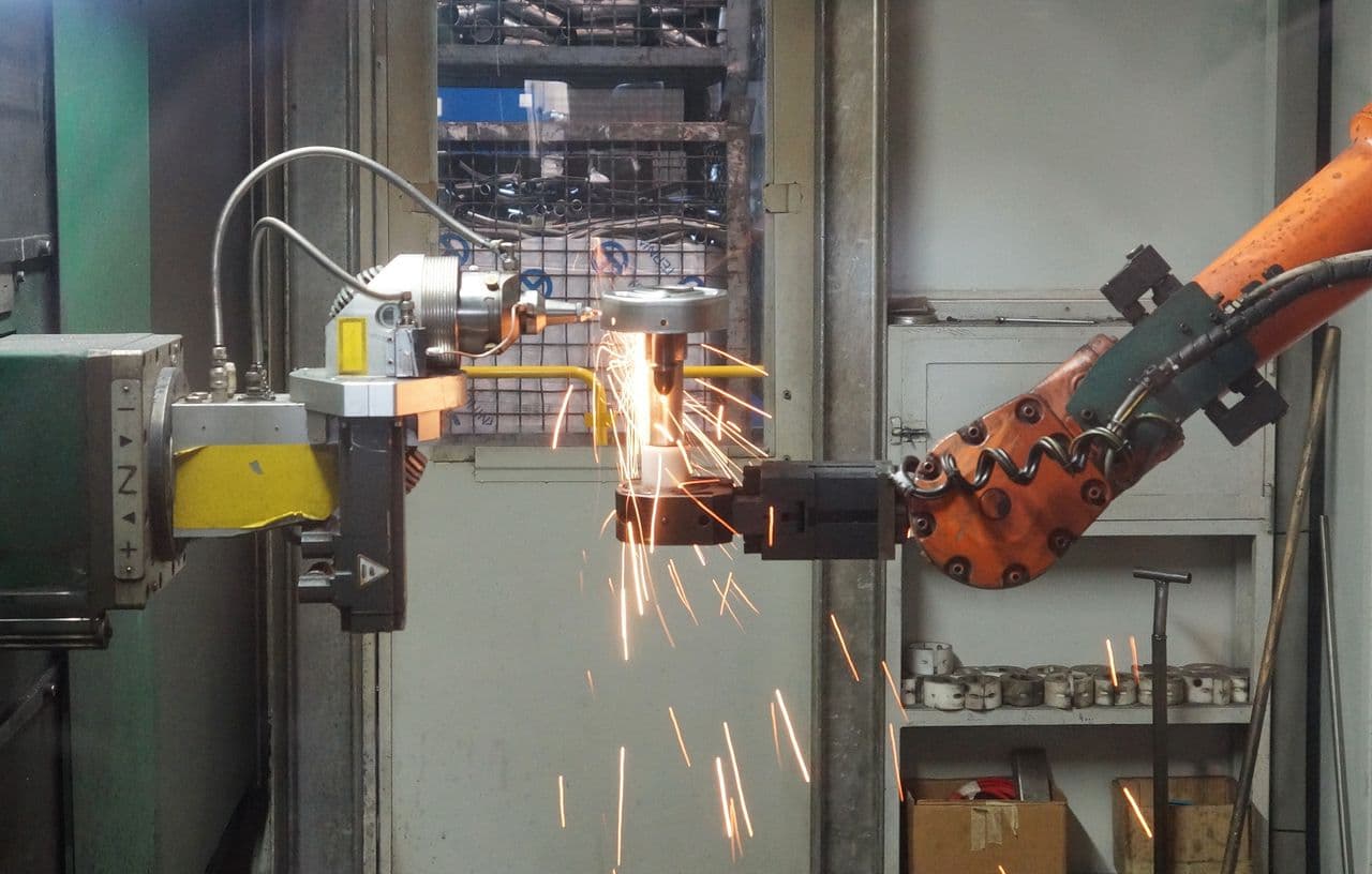 Manufacturing data and AI solutions built on Snowflake