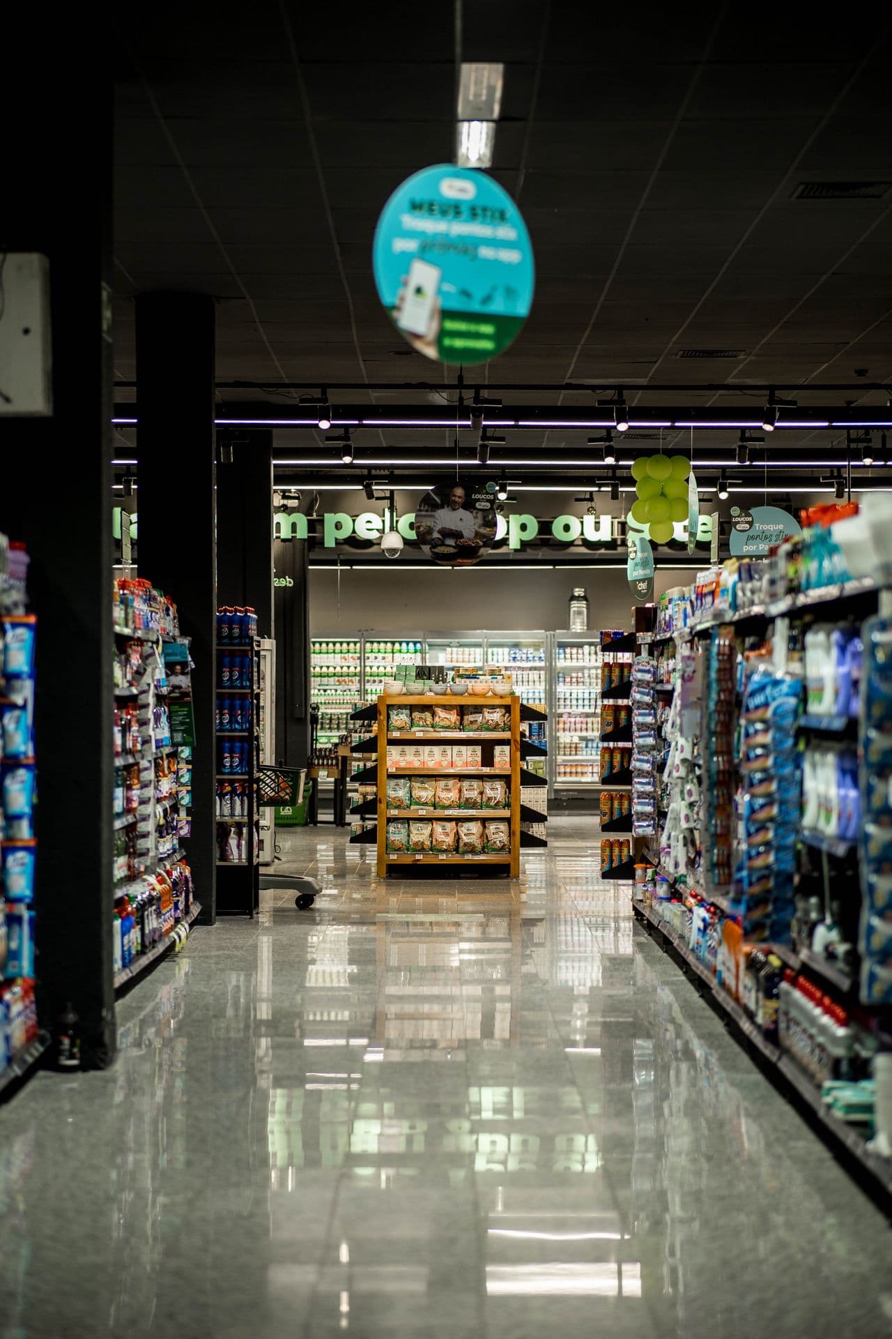 Retail & CPG data and AI solutions built on Snowflake