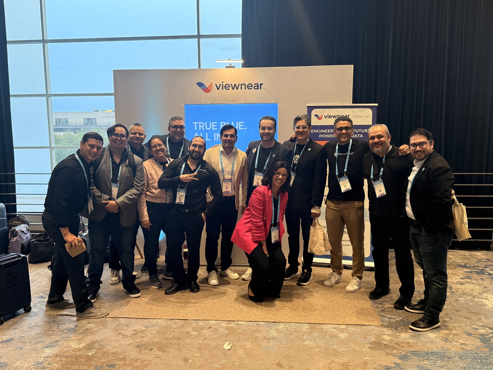 El equipo de Viewnear en el stand